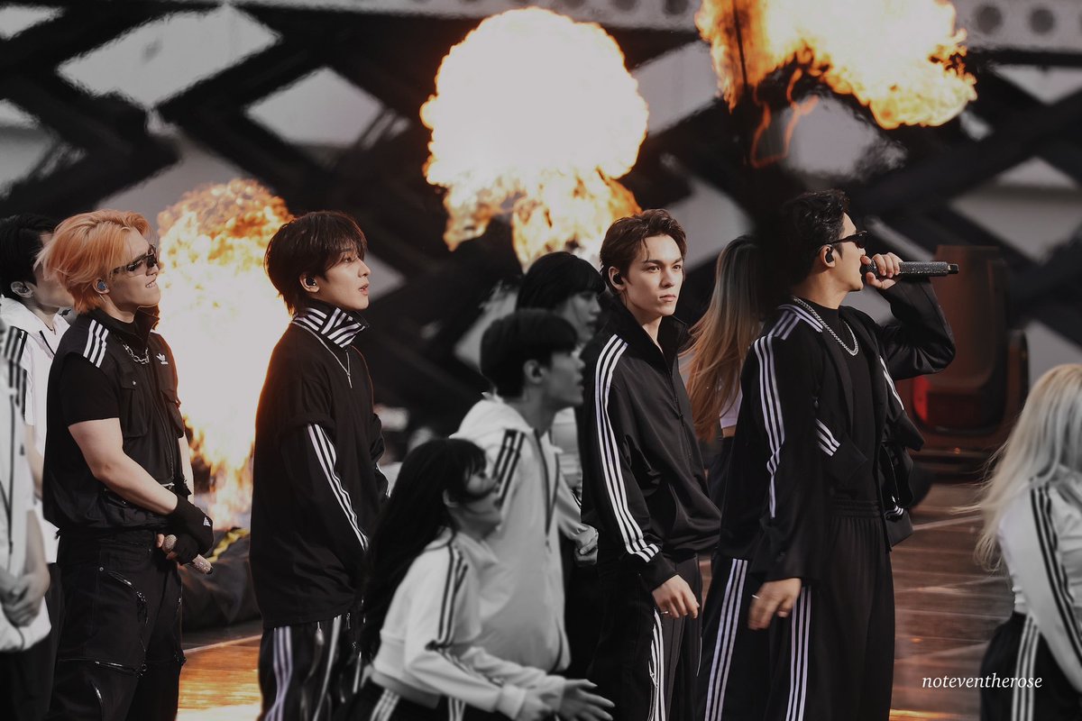 noteventherose's tweet photo. 20240428

FOLLOW AGAIN TO SEOUL 

I got the fire.
#seventeen #seventeenhippopteam 
#세븐틴 https://t.co/UQU1yLNkkl
