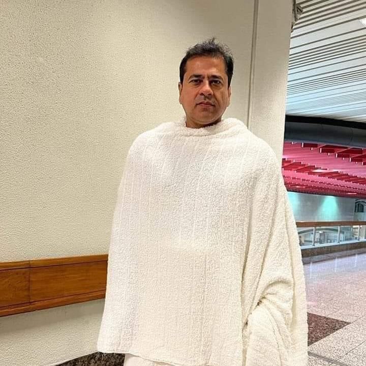 ThePowerOfPTI's tweet image. عمران ریاض خان کی ہر ویڈیو کو 1 ملین لوگ سنتے تھے کیا اب وہ 1 ملین سو گئے ہیں؟
وہ آپ لوگوں کی آواز تھا تو اب آپ کی ذمہ داری ہے اس کے لیے آواز اٹھائیں 
#ReleaseImranRiazKhan