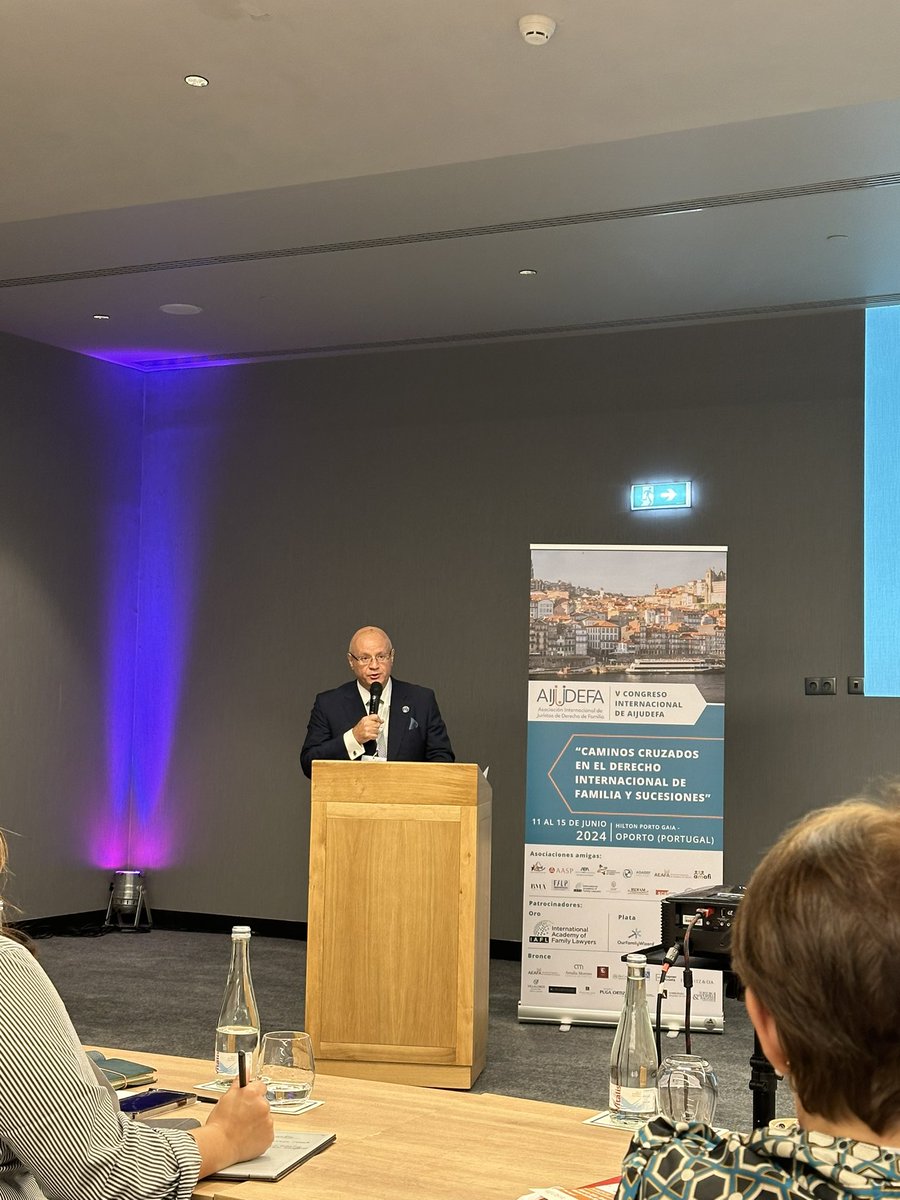 dilialeticia's tweet photo. El presidente de @aijudefa Cassio Namur, inaugura la V Conferencia y cita a Saramago:  "Necesitamos salir de la isla, para ver la isla. No podemos vernos a nosotros mismos, si no nos salimos de nosotros mismos." <3 https://t.co/GRhBuxksJ7