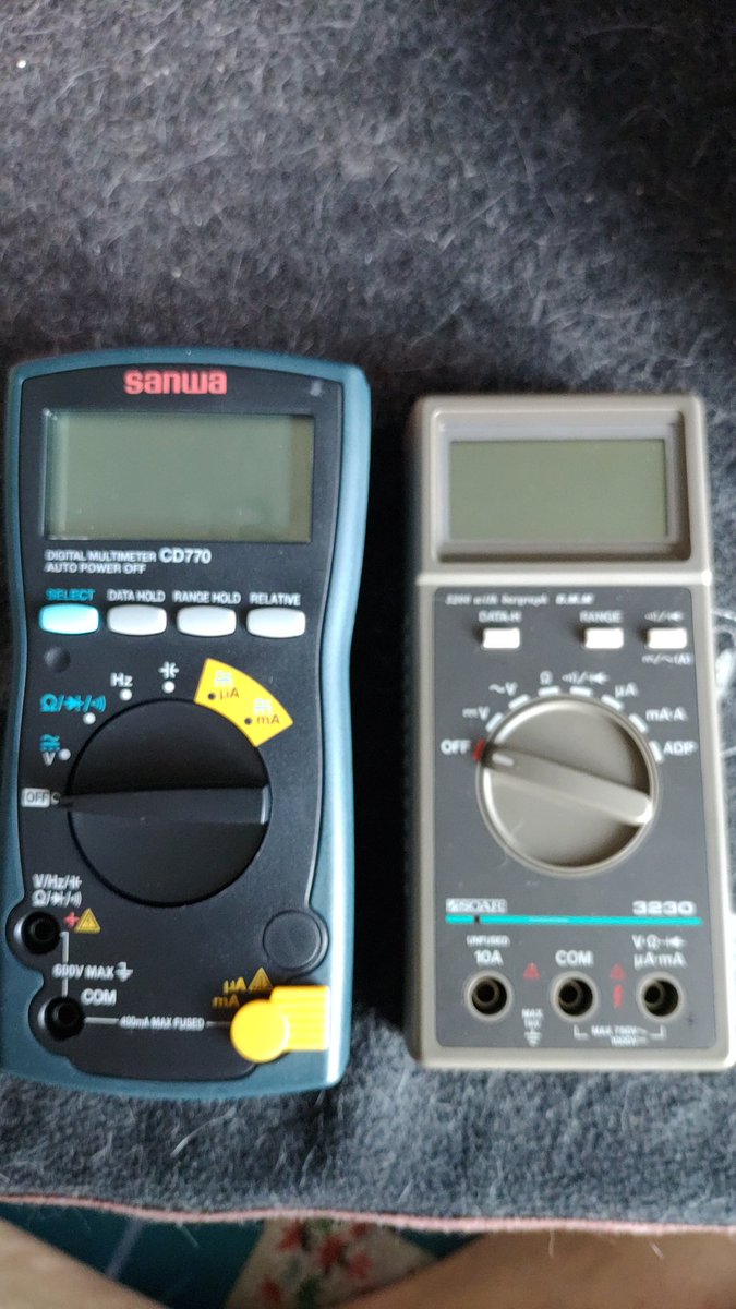Kazurin000's tweet photo. #メルカリ からデジタルメータ届きました。通販で新品8千円台だけど、美品で5千円台はお得でした。
壊れたテスター同様、出品者も大学時代に購入して使っていたらしい。
大切に使うよ~🐱
#デジタルマルチメーター
#SANWA
#CD770 https://t.co/ktYFaBqjmA