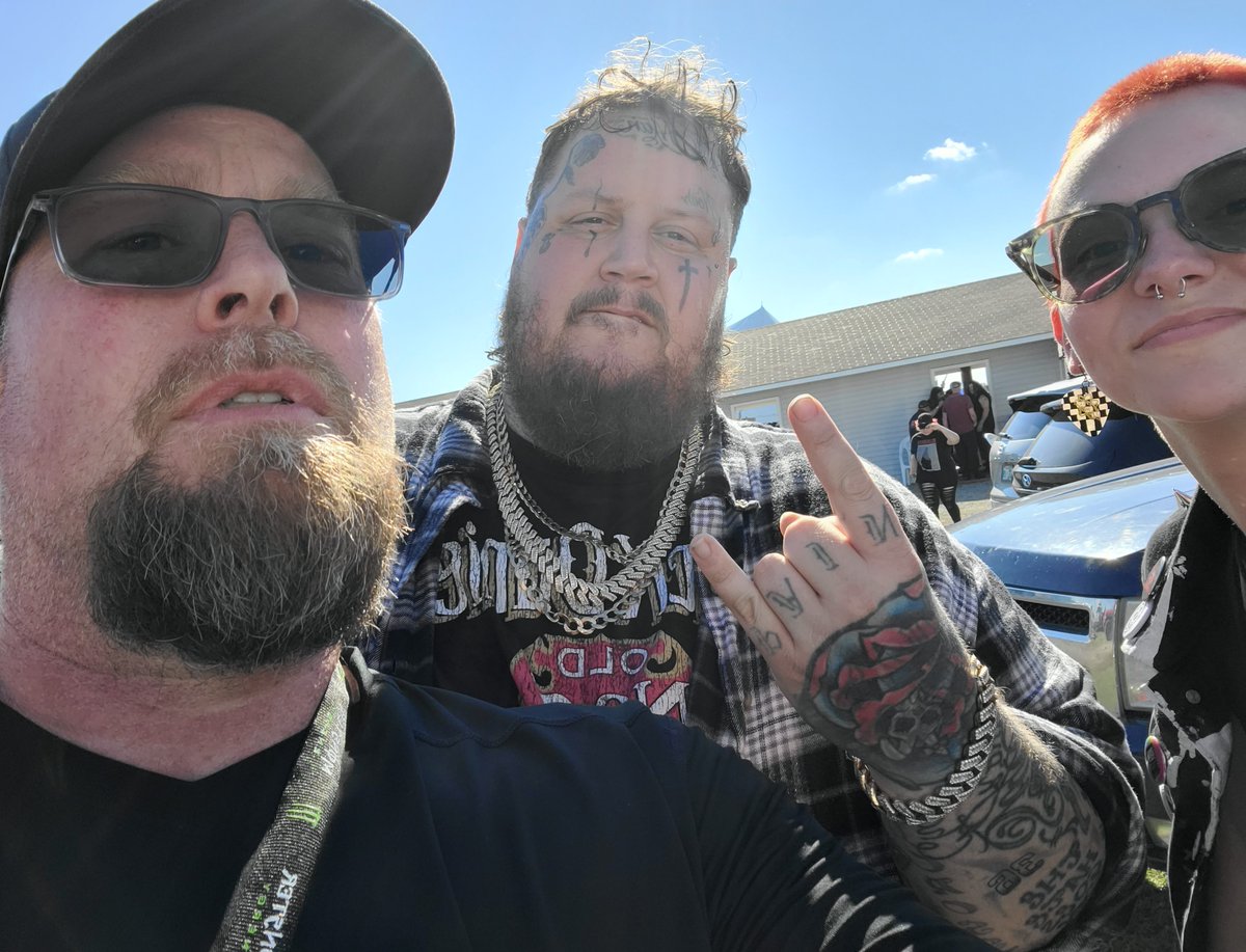 moshstarupdates's tweet photo. Follow me for updates #JellyRoll #MoshStar https://t.co/n1NOeznvMh