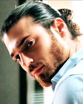 BUENOS DIAS YAMANAS 
Miércoles extrañando a CY
💄👔🔥💄👔🔥💄👔🔥💄

"Hay pasiones que son incendios hasta que las ahoga el destino de un zarpazo y aun así quedan brasas calientes listas para arder apenas se les da oxígeno."  IA

#CanYaman
#ViolaComeIlMare2
#ElTurco
#Sandokan