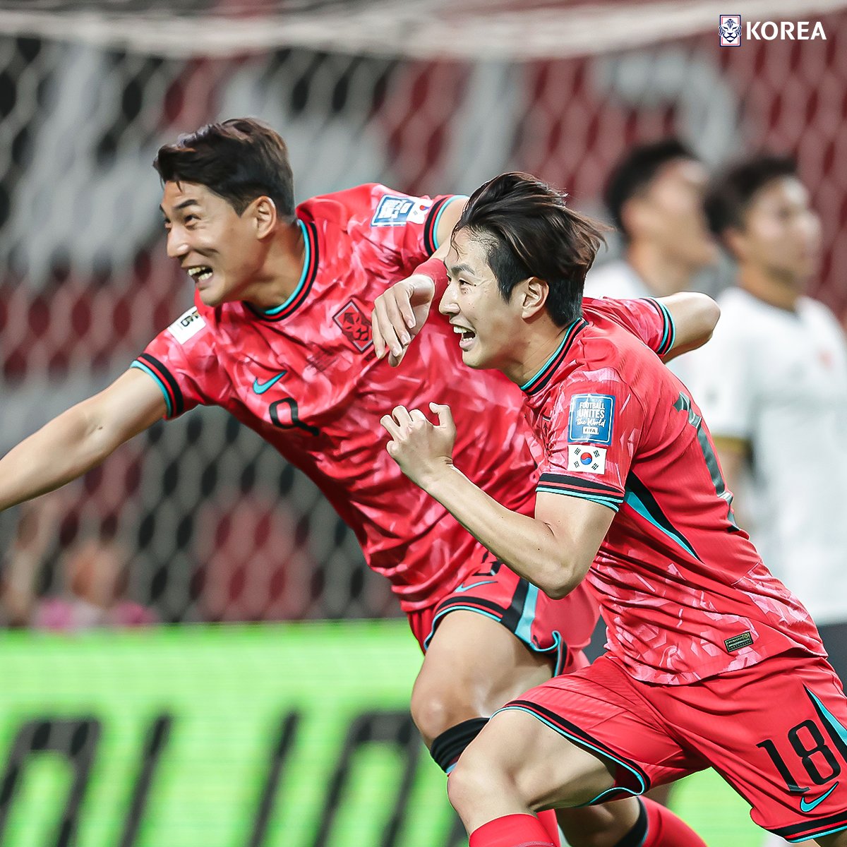 theKFA's tweet photo. [📸] 최고의 골, 최고의 함성이 공존하는 여기는 🇰🇷대한민국

✔2026 FIFA 월드컵 아시아 3차 예선 조추첨
📆 06.27(목) 16:00 🖥 추후 공지
⏰한국시간 기준 📍말레이시아

#대한민국 #축구국가대표팀 #월드컵 #2차예선 https://t.co/3doCWRMfyE