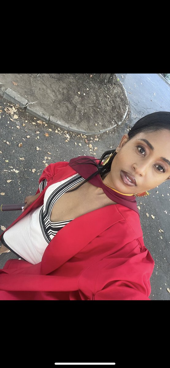 KingMntungwa's tweet photo. She wasn't hacked. Only an idiot will believe this hateful spineless B@tch . 
Dr Simamkele Dlakavu . https://t.co/Ku5uMeKnPm