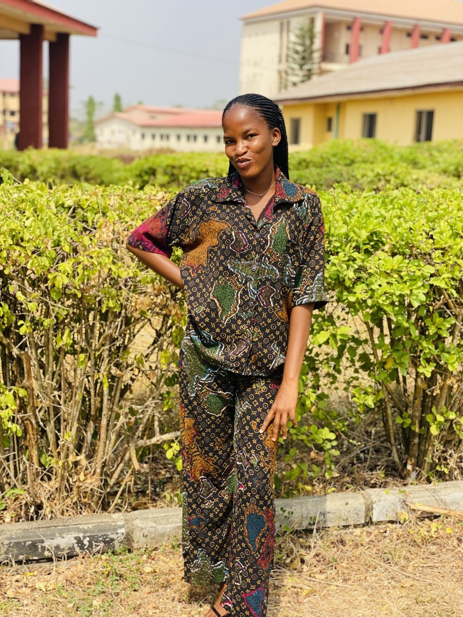 AyobamiPrech's tweet photo. @mrhadio Good morning sir. I'm Alabi Precious, I'm a student and a fashion designer from Ekiti state, a fashion brand that focus on making affordable &amp; quality wears for https://t.co/oTW2MbqyIL business is at the very early stage that requires a lot of equipments in order to function well https://t.co/ugsFXH49BI