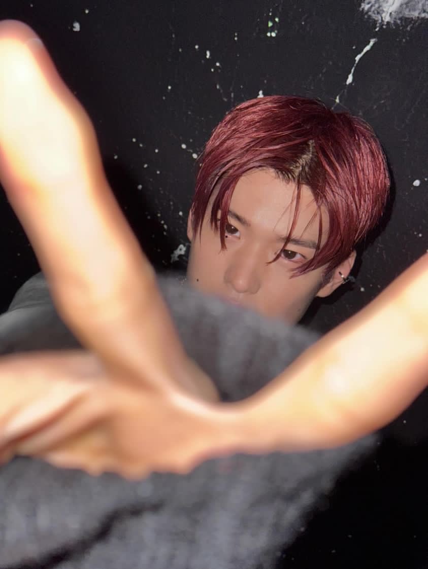 basoacil_ofc's tweet image. 😫 

“ 내가 스포함🙄 “