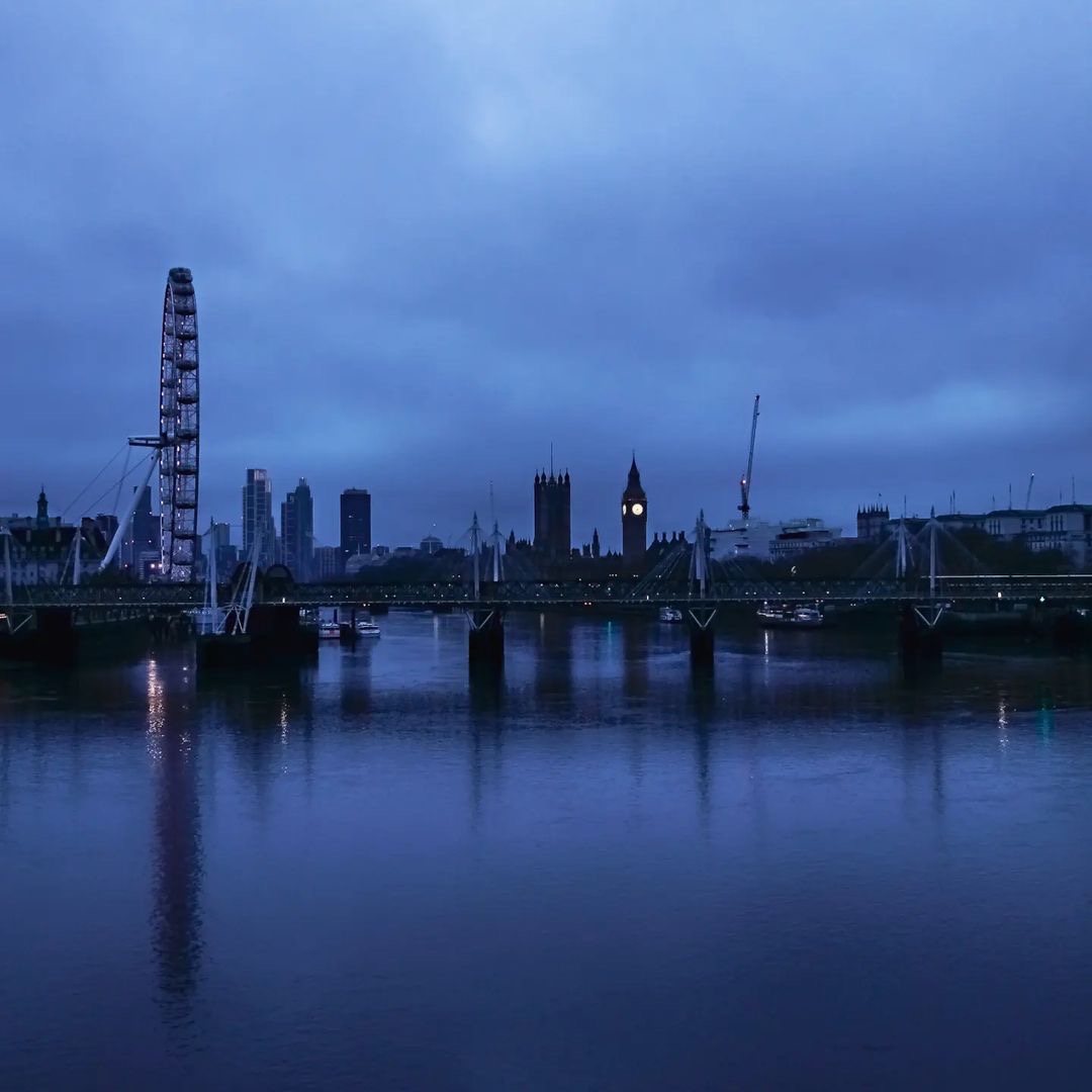 londonpopbox's tweet photo. 💙💙Reflecting on history! 💙💙💙
Thank you @garrettbarry70 👏💙
Reflections 💙😍
#reflections #reflectiongram #reflectionshot #Westminster #londoneye #bigben #elizabethtower #Londonpopbox https://t.co/OkciZtZ7D1