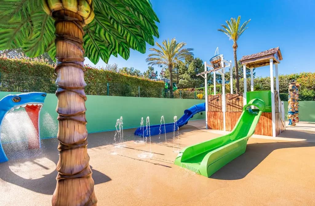 lancingtravel's tweet photo. Family All Inclusive Getaway to Albufeira - 4* 3HB Guarana hotel

🤩Check out this Amazing family holiday retreat to the Algarve🤩
🍦An all inclusive getaway to Albufeira

Stay at the 4🌟 3HB Guarana hotel, lo.....

 - View Further Details :: https://t.co/kcNfTOPoWg https://t.co/kBv0f669nN
