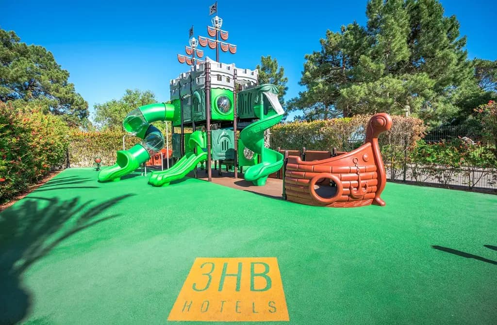 lancingtravel's tweet photo. Family All Inclusive Getaway to Albufeira - 4* 3HB Guarana hotel

🤩Check out this Amazing family holiday retreat to the Algarve🤩
🍦An all inclusive getaway to Albufeira

Stay at the 4🌟 3HB Guarana hotel, lo.....

 - View Further Details :: https://t.co/kcNfTOPoWg https://t.co/kBv0f669nN