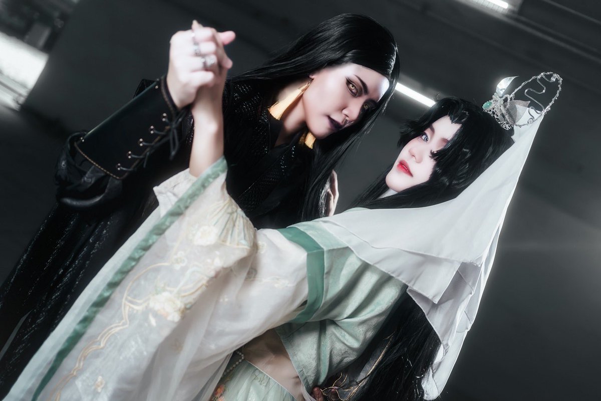 Nyx_zephyrr's tweet photo. 𝑌𝑜𝑢'𝑟𝑒 𝑎𝑛𝑛𝑜𝑦𝑖𝑛𝑔.
🌊-----------------------------------🍃
#HeavenOfficialsBlessing #hexuan #shiqingxuan #cosplay #TGCF #四大害 #黑水沉舟 #beefleaf #beefleafcosplay #บีฟลีฟ #เฮ่อเสวียน #ซือชิงเสวียน #สวรรค์ประทานพร https://t.co/cThL6idgtY