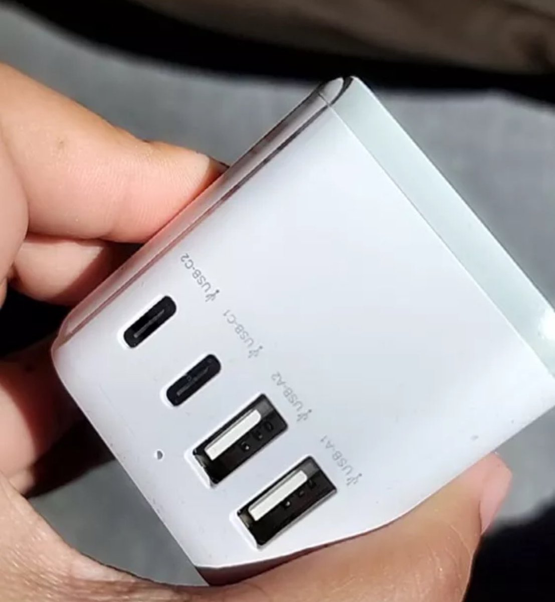 Catkatreview's tweet photo. ของต้องมี !!!

-TESSAN 3 Type C
-หัวแปลงปลั๊กไฟ Universal Travel Adapter
-ช่อง USB-C และ USB-A รุ่น 
สิ่งจำเป็นสำหรับการเดินทาง โคตรคุ้มมากก

#ของเด็ดแอปส้ม #ของเด็ดแอพส้ม #ของใช้ #ของใช้ในบ้าน 

https://t.co/CBlfW8Qu02 https://t.co/XupJkTEhLn