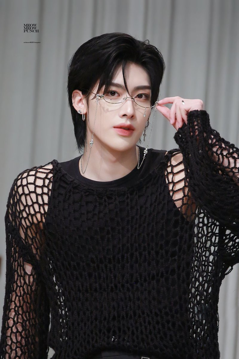 this look >>>

#RICKY #리키 #沈泉锐 #ZB1 #ZEROBASEONE #제로베이스원