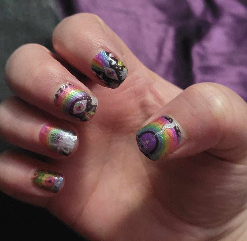 SolarAngels625's tweet image. When you decide my nails aren't weird enough for me...