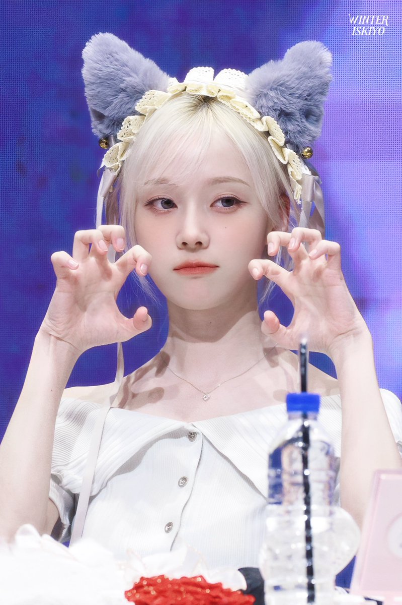 WINTERISKIYO's tweet photo. 240608🐈‍⬛🐾

#aespa #에스파 #WINTER #윈터 #金旼炡 #김민정 https://t.co/bUxyuxCFwb