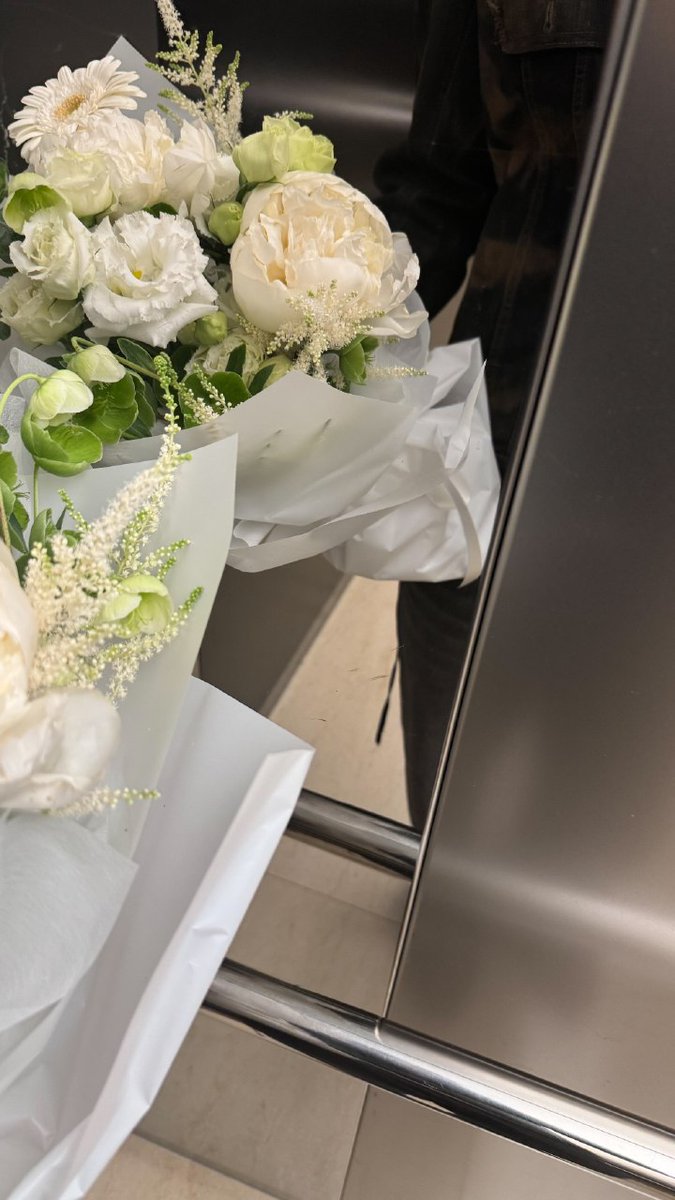 bluejayso's tweet image. my luv 🤍