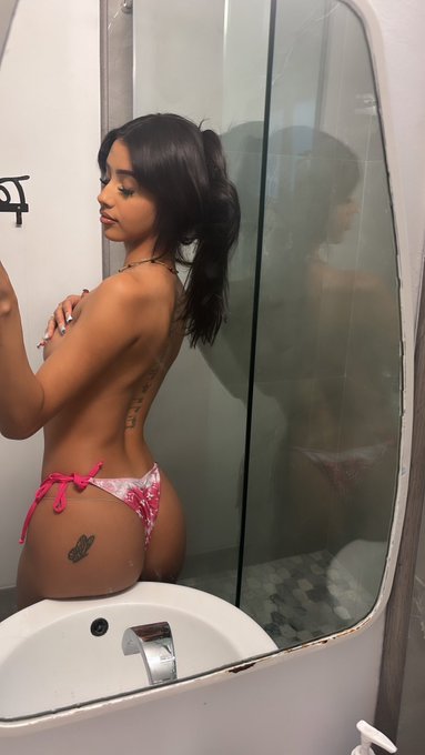 Your one and only ;)) https://t.co/qJAwQZBO2g