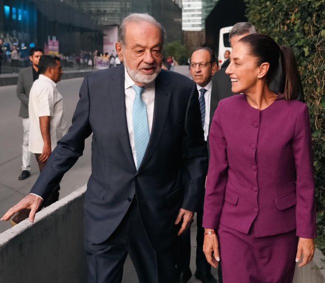 Los socios de los muertos 

¿Pues no decía el hipócrita que la culpable de los muertos de la Línea 12 es Claudia Sheinbaum?

Siempre han mamado de los gobiernos