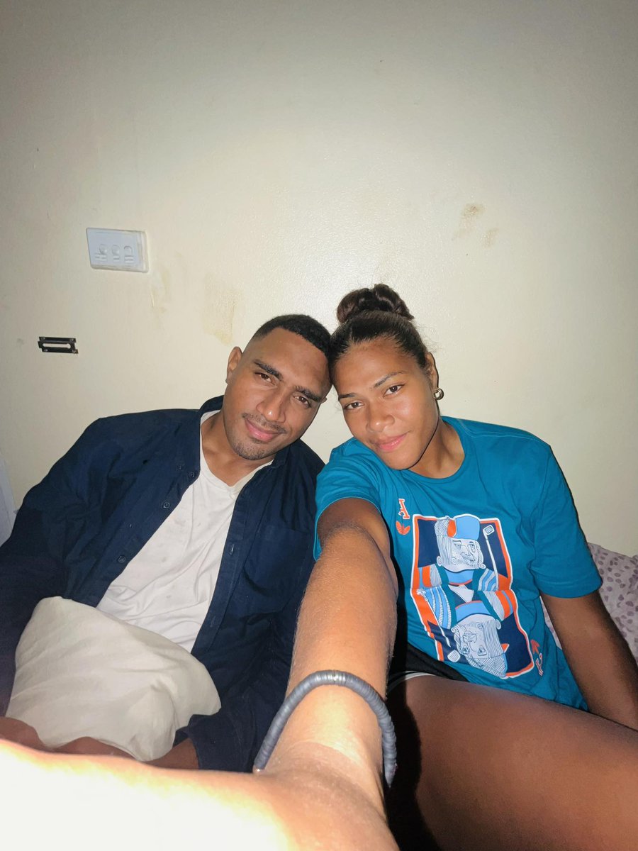 Kenixx07's tweet photo. ⏳Counting days now till it's Sayonara. Not getting any easier , Someone's cutting huge as onions lol😿.
🇫🇯✈🇯🇵🏉 https://t.co/Fy5wcuHc5S
