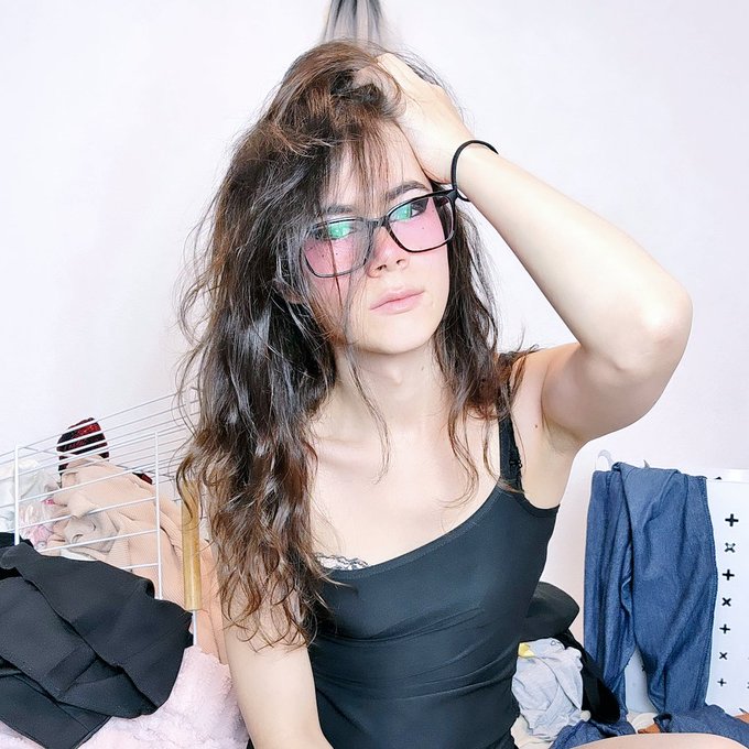 The face / The girlcock https://t.co/5jCMkrUrjZ