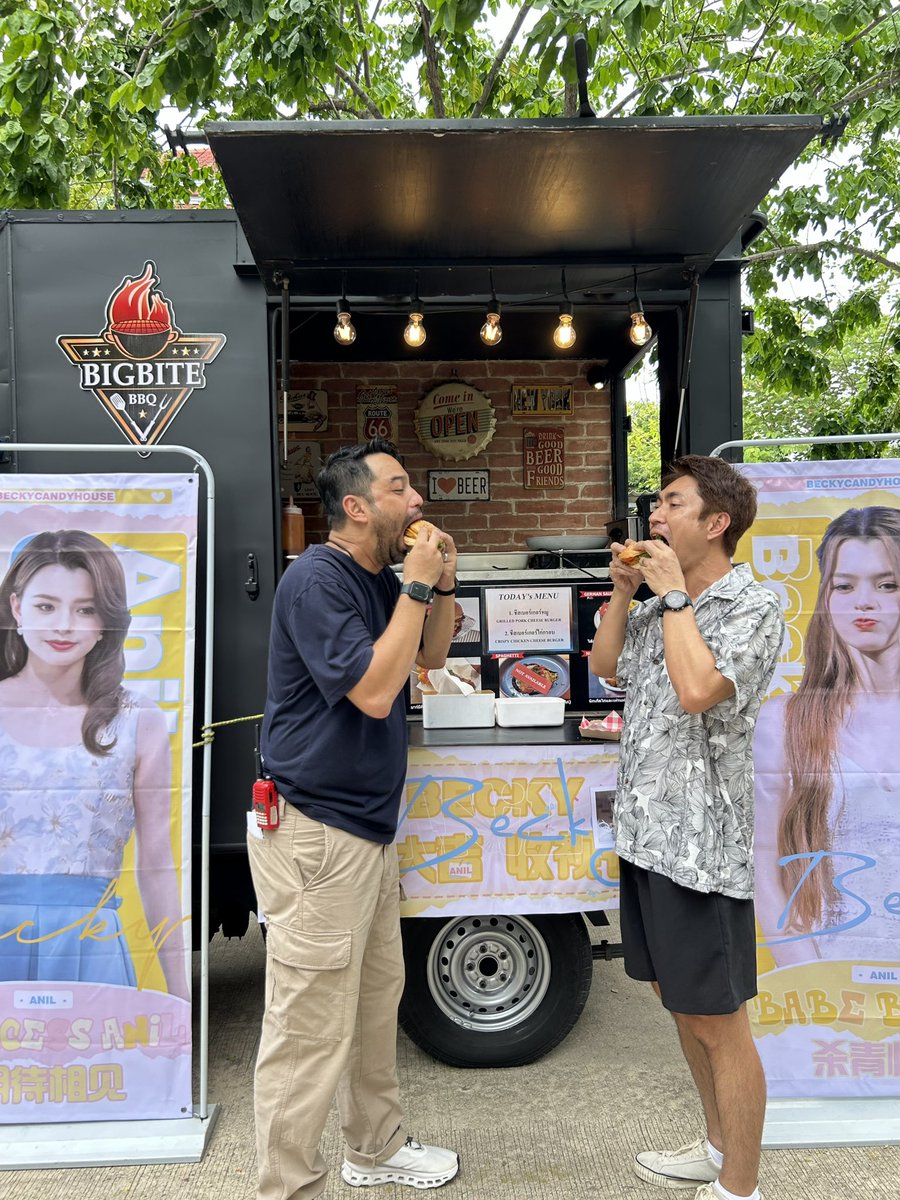 bigbitehouse's tweet image. Food support K. @AngelssBecky  🥰💕 ณ วันปิดกล้อง #theloyalpin #ปิ่นภักดิ์ 🎬
🚩 Supported by BeckyCandyHouse
🙏🏼 #BigBiteCatering ขอบคุณที่ใช้บริการ 

#foodtruckthailand #foodsupportthailand #ยูริ #ปิ่นภักดิ์ปิดกล้องแล้วจ้า #freenbecky #beckyarmstrong #beckysangels #ฟรีนเบค