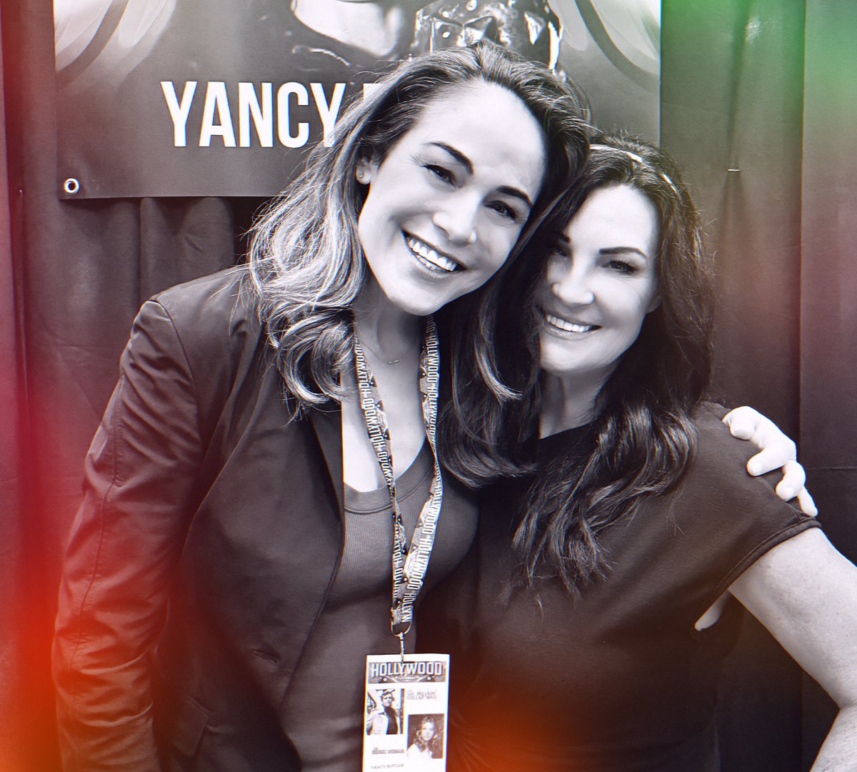 chatboxwithsam's tweet photo. 💫 What an incredible down to earth human being #YancyButler @RealYancyButler ~ One fine lady and Actress. 💫❤️
We had a lovely chat on Saturday at #Hollywoodshow #Losangeles #Burbank #actorslife #Signing - @chatboxwithsam https://t.co/hvOIjOjgMW