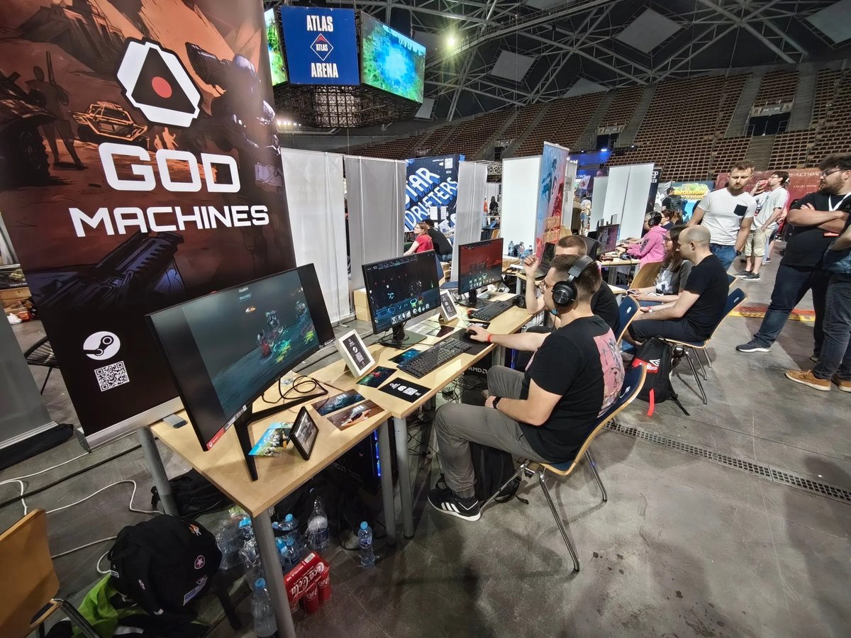 FornixaGames's tweet photo. The #Expo was amazing! It was great to be at the @cdaction Expo'24 at @atlasarenapl with our #indiestudio @FornixaGames to showcase our turn-based post-apo #RPG God Machines! Wishlist on Steam: https://t.co/yOtzEQ9d9J Many thanks to everyone for everything! #CDActionExpo #games https://t.co/MdIpqQKdTX