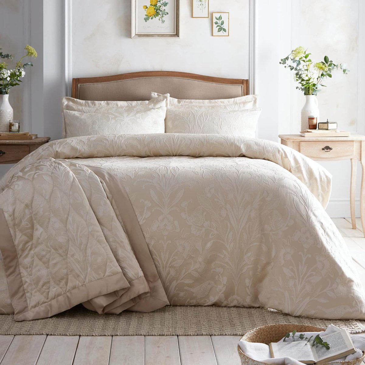 Linenfields's tweet photo. Gorgeous Elysia at Linenfields.

#homewares #homewares2024 #bedding  #bedlinen #beautifulbedroom #smile #gorgeousbedding #goodhomesmagazine #home #familybusiness #dorsetbusiness https://t.co/qej4cK3iYu