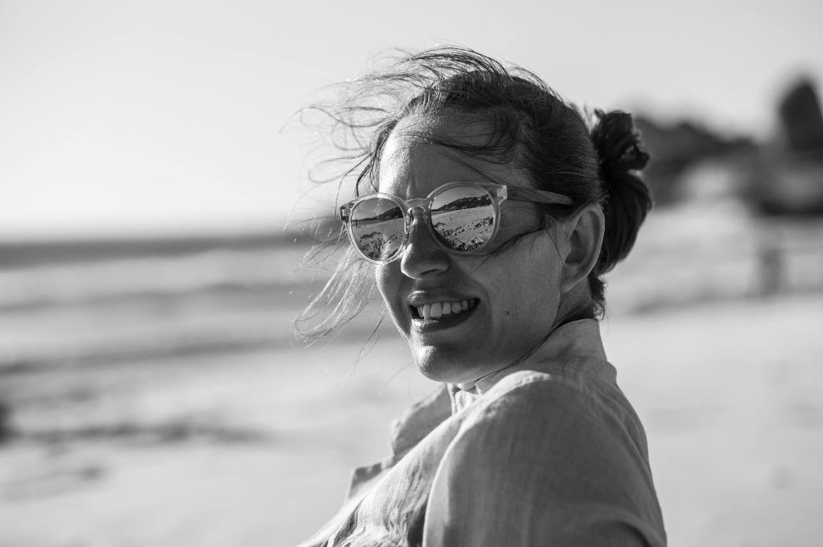 FriederikeFab's tweet image. Introversion does not equal shyness.
What matters is where do you get your energy.
For introverts, recharging takes place in silence & solitude. Extroverts will feel more energized in stimulating situations, like playing a team sport.
#Introversion #Performance #Neuroscience