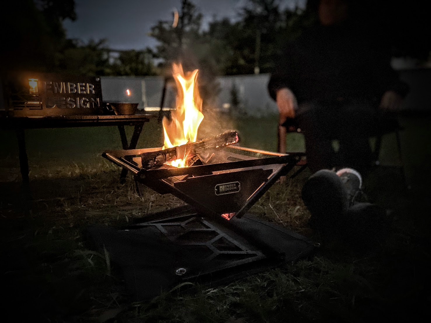 EMBER DESIGN CALM FLAME（カームフレイム）焚き火台焚火台 【公式通販】