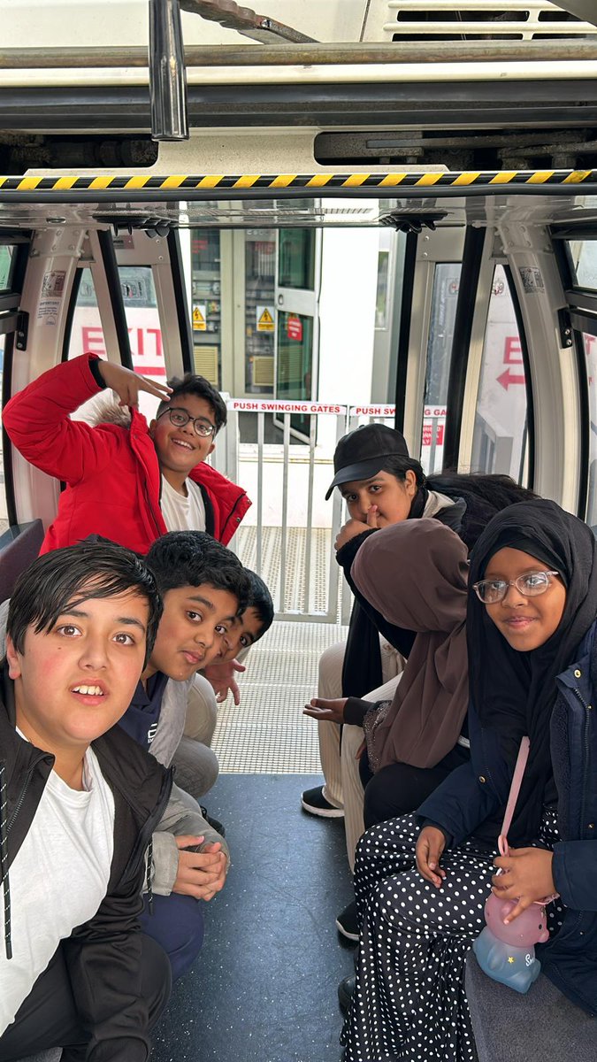 IramFaz's tweet photo. Day 1 of y6 #residential @YHAChester
#makingmemories #friends #socialtime #thrill #Liverpool
@FevershamSchool
@AETAcademies @chrisdysonHT https://t.co/kziDfY9Y6n