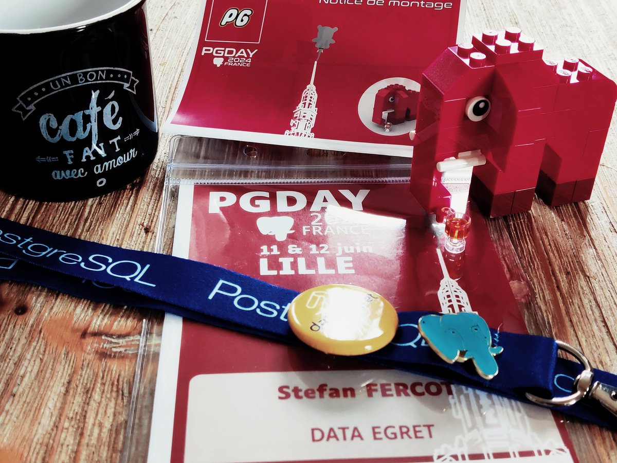pgstef's tweet photo. Let's get ready for day 2 of PG Day France ☕🐘 #pgdayfr https://t.co/ZK3pWEAp9L