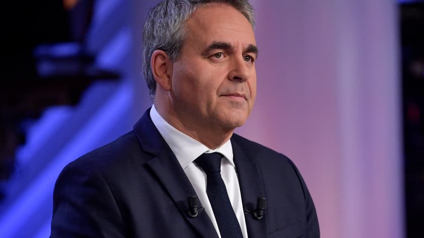 LesNews's tweet photo. France 🇫🇷 - Xavier #Bertrand sur Eric Ciotti: "Dehors!" de LR. "Il a trahi" #RN #RNLR /BFM https://t.co/ve6aX4tNA7