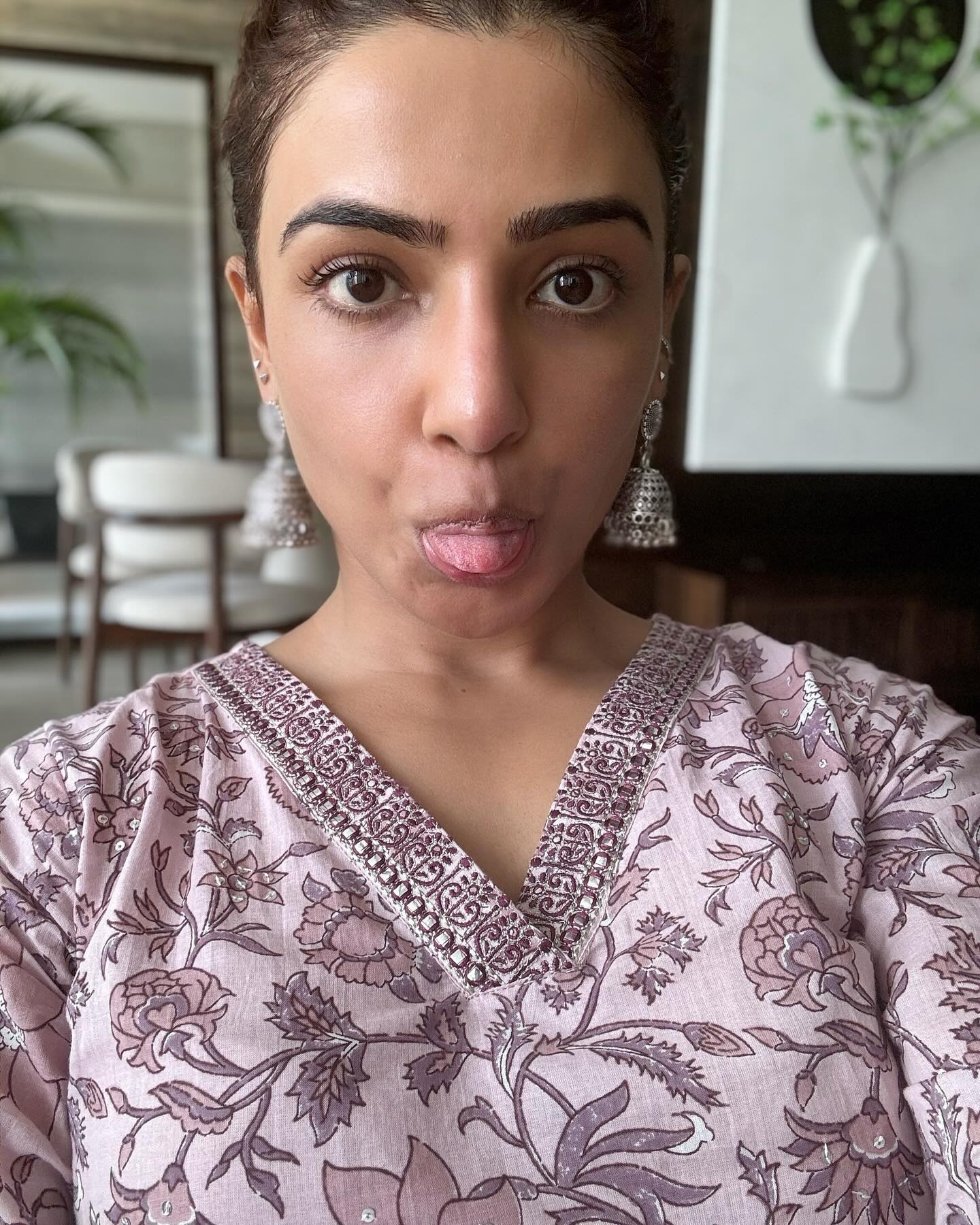 GP2pJ5AaUAApakt?format=jpg&name=large