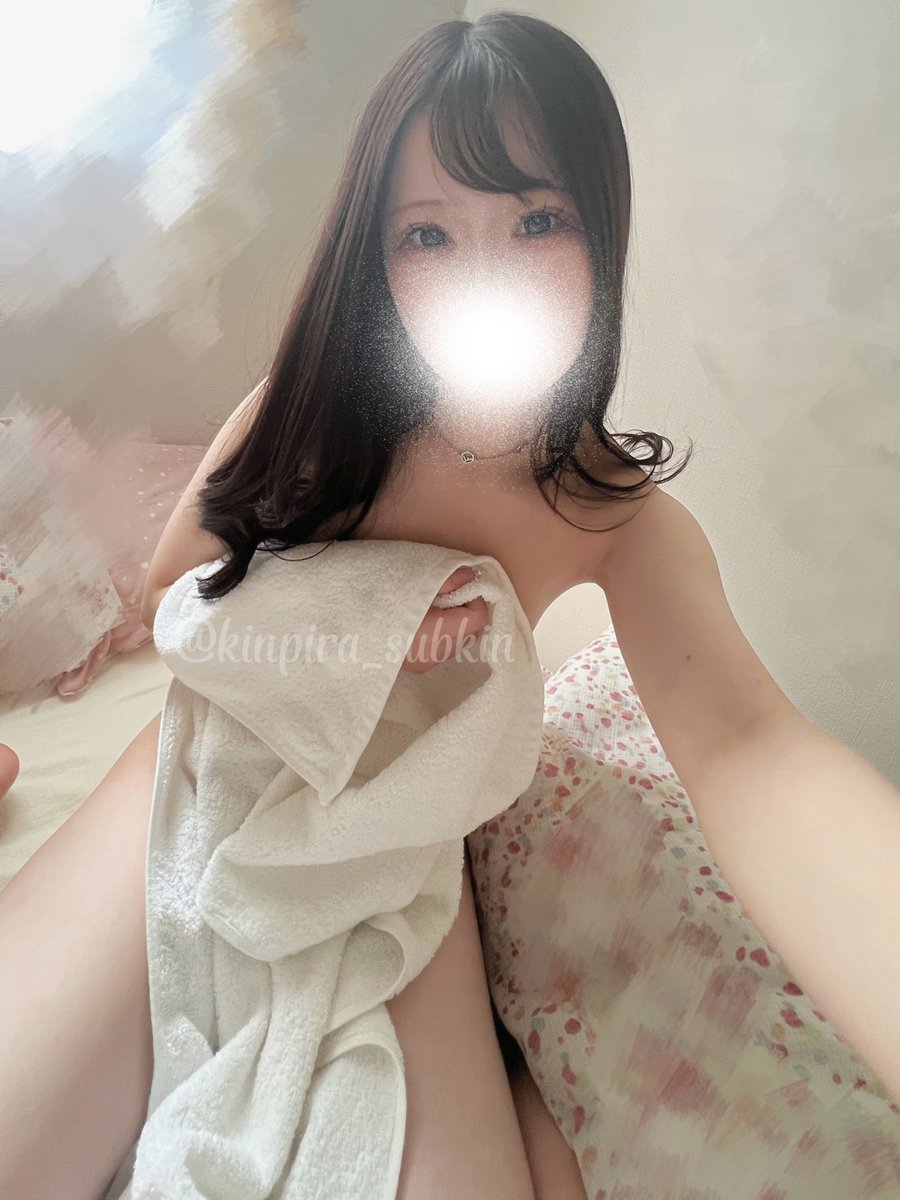 kinpira_subkin's tweet photo. 初めまして  

こう見えてデカケツEカップです（すぐ消す） https://t.co/eeWcLL7LDZ