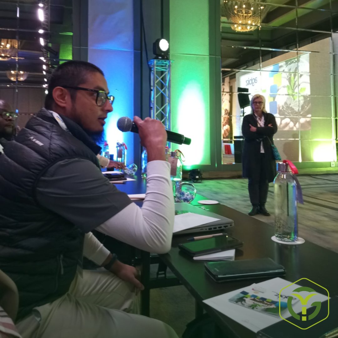 sa_canegrowers's tweet photo. Last week, our team attended the 2024 @AgbizSA #Congress in Sun City. This valuable event brought together #farmers, government representatives, banks, & #agroprocessors to discuss key topics impacting #agriculture. Thank you to @AgbizSA for hosting such an insightful event! 👏 https://t.co/W3mPcToVfc