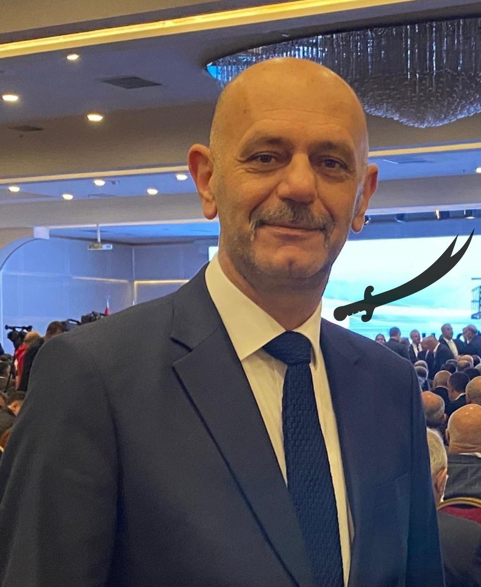 eyupkasp's tweet photo. İşte size fırsat.

Hz.Ali’nin kılıcı ortada !

Gelin bu sorunu ARABULUCUDA çözelim.

Çalışanlarımızın yüzü gülsün.

Kuruma huzur gelsin iç barış sağlansın. https://t.co/QdjwF9Ou5a