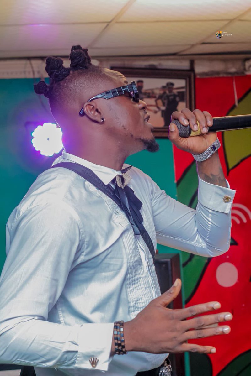 AfricanNFTMark1's tweet photo. Our Microphone Ballers 🎤  balling at #XclusiveBallersNight with @Omocashly 
We’re super proud of you, Fam.✌️ ❤️ 

#AfricanNftMarket #Africa #crypto #Music #Nft https://t.co/TvdkWizxJ5