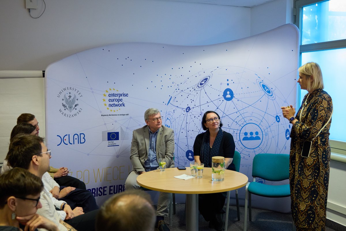 DELabUW's tweet photo. @DELabUW powstał w 2014 roku dzięki grantowi ufundowanemu przez Google na @UniWarszawski. Dziś, w przededniu 10-lecia istnienia, DELab oficjalnie staje się Centrum Doskonałości! Razem budujemy przyszłość nauki i innowacji!
https://t.co/cHxLMJLXF2 https://t.co/q0XLNj6AYG