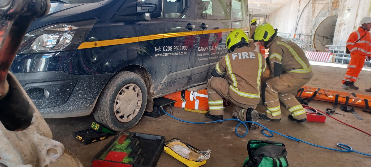 Recently, firefighters attended an unusual training exercise at the HS2 Old Oak Common Lane construction site in #Acton.

Simulating a rescue from a van in an open tunnel, crews familiarised themselves with unique hazards and worked closely with site personnel.

Great teamwork!