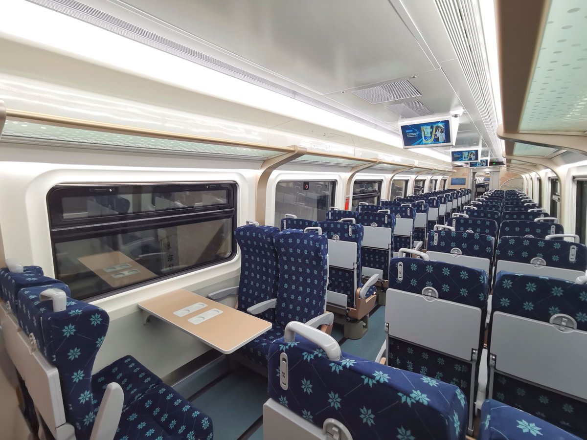 CRRC_ZELC's tweet photo. Fifty years after the establishment of diplomatic relations between China and Malaysia, a meter-gauge train rolled off the production line at CRRC Zhuzhou Locomotive Co., Ltd in central China's Hunan Province.
#CRRC #ZELC #ETS3 https://t.co/Px9DnMqwqW