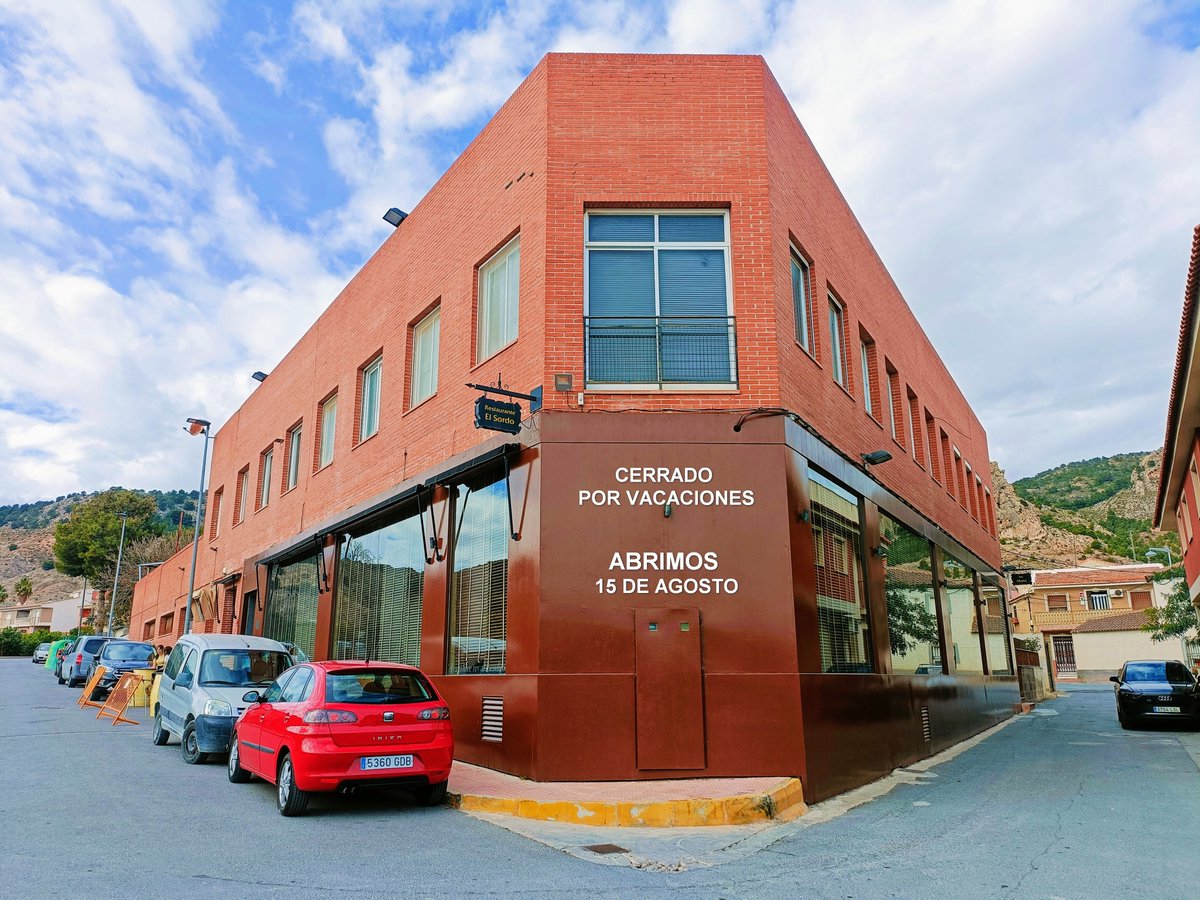 Estamos cerrados por vacaciones. Abrimos el 15 de agosto.