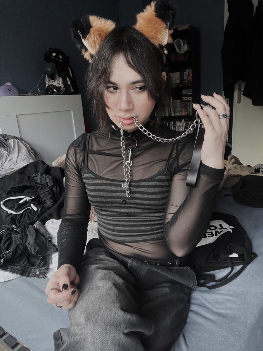 esthrlxne's tweet photo. think you can handle me? 𓆩♡𓆪 https://t.co/n3CGZk3Vox