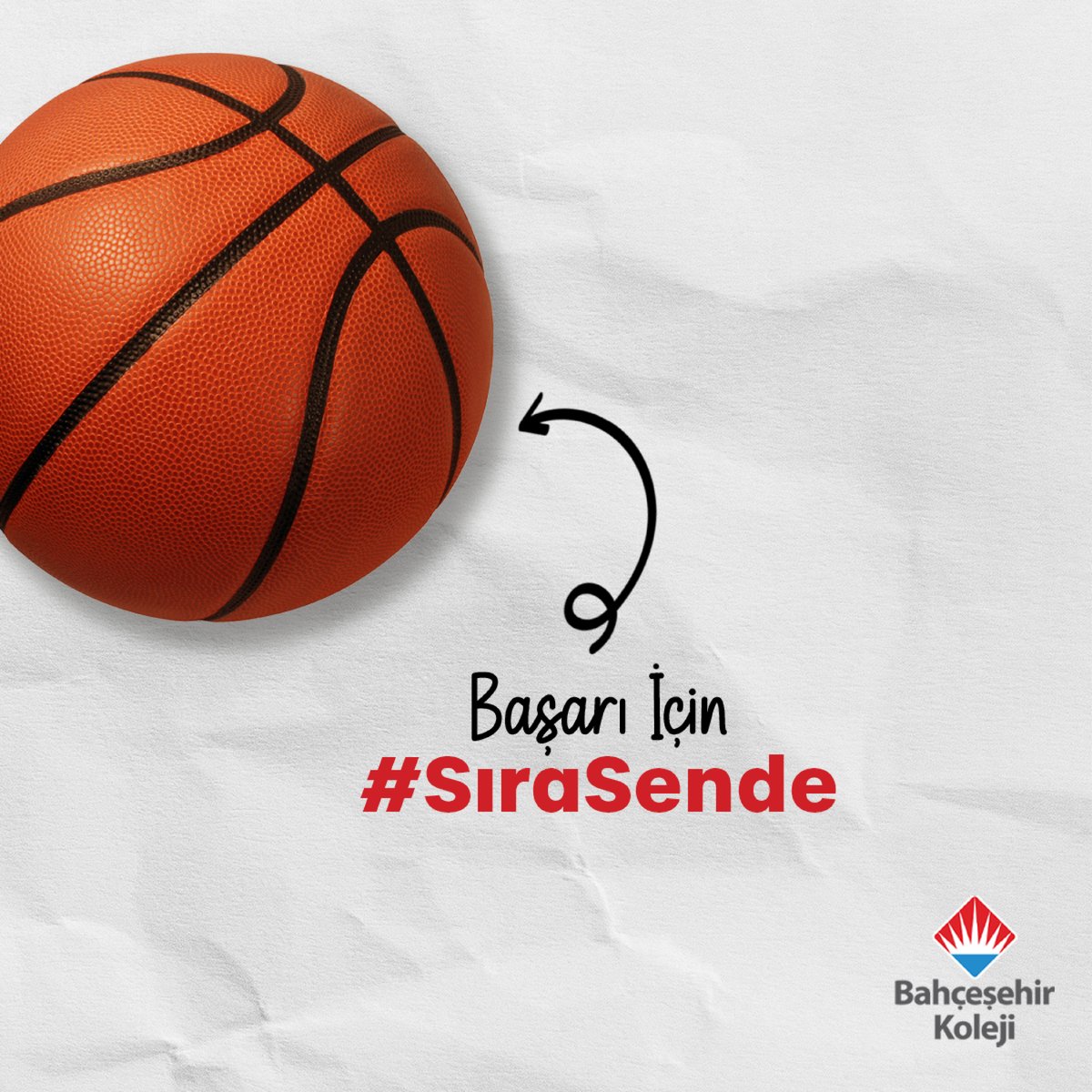 90’lı yıllarda başarısıyla basketbol dünyasında bir yıldız haline gelen Michael Jordan’ın lisede ‘’kısa boylu’’ olduğu gerekçesiyle takıma alınmadığını biliyor muydun? Ancak o pes etmedi ve tüm dünyaya hayallerin mümkün kılınabileceğini ispat etti! 

Başarı İçin #SıraSende