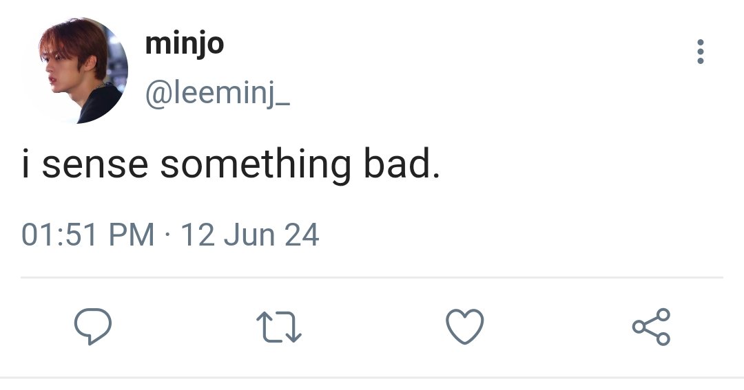 violeebit's tweet photo. dare !
— a #2min mini au.

simon is dared by his friends to confess to his crush named minjo. https://t.co/Pd3oSQ276T