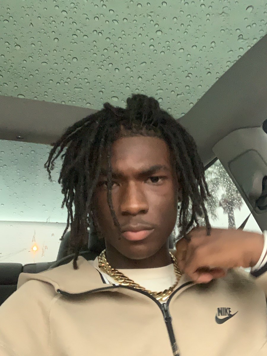 ima3starbro's tweet photo. Young broke nigga https://t.co/7wurekaUqg