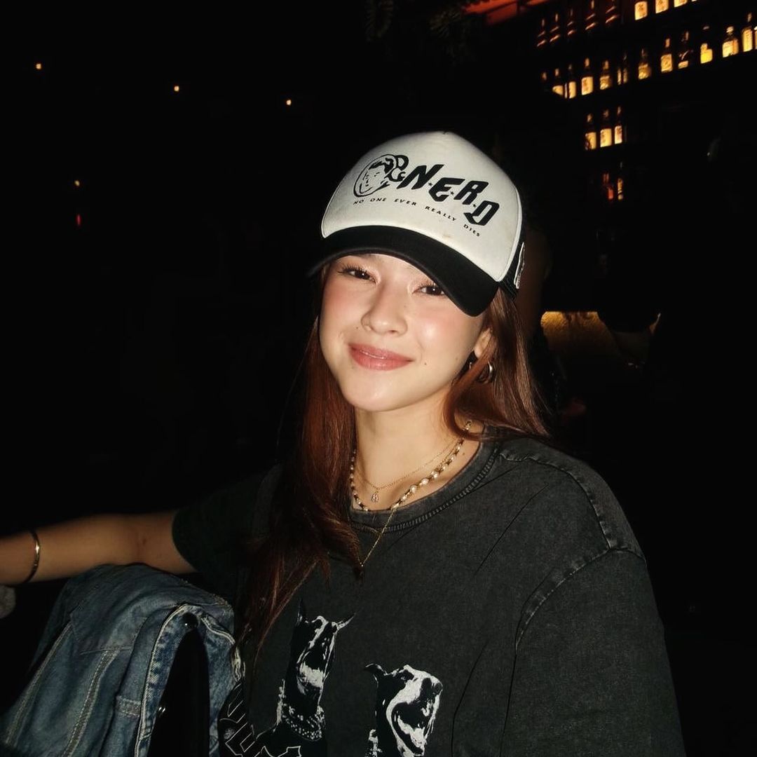 BrenSofie's tweet photo. swipe to make me smile https://t.co/8CxN5vChE3
