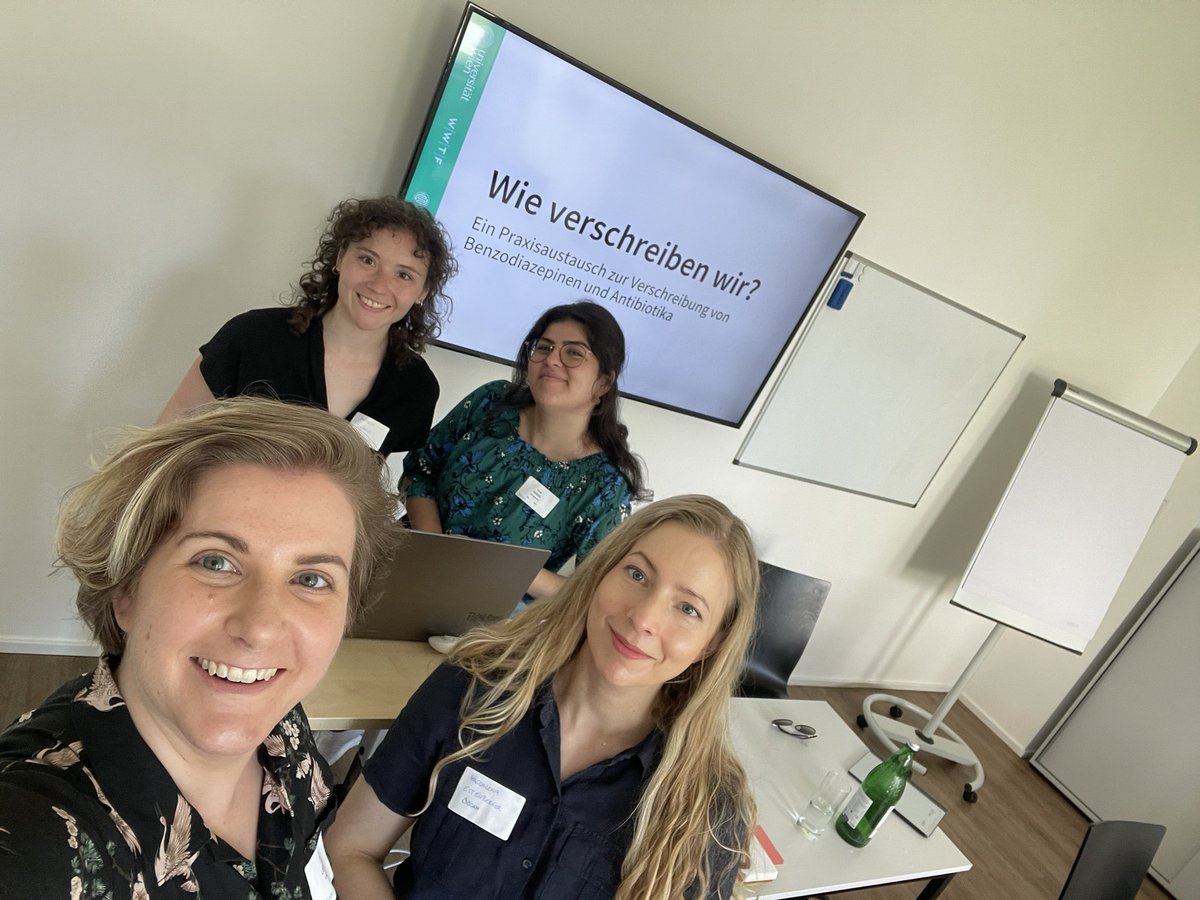 DePrescribeVIE's tweet photo. Last week, @HamaHonja, @LisLehner, @MEitenberger &amp; @SchaeferKatri led an interactive workshop with participants of the #PrimaryCare Symposium (ÖGAM) in Vienna, discussing the question: 

💊♻️ How do we prescribe #antibiotics &amp; #benzodiazepines - and how could it be different? https://t.co/UgholbZojw