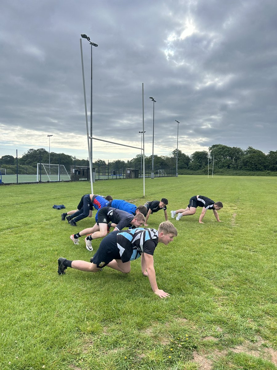 Another early Wednesday morning, another pre-season session complete🤩 @Pencoedyear10 boys working extremely hard this morning, da iawn boys! Open to all year 10, 11 and senior players🏉