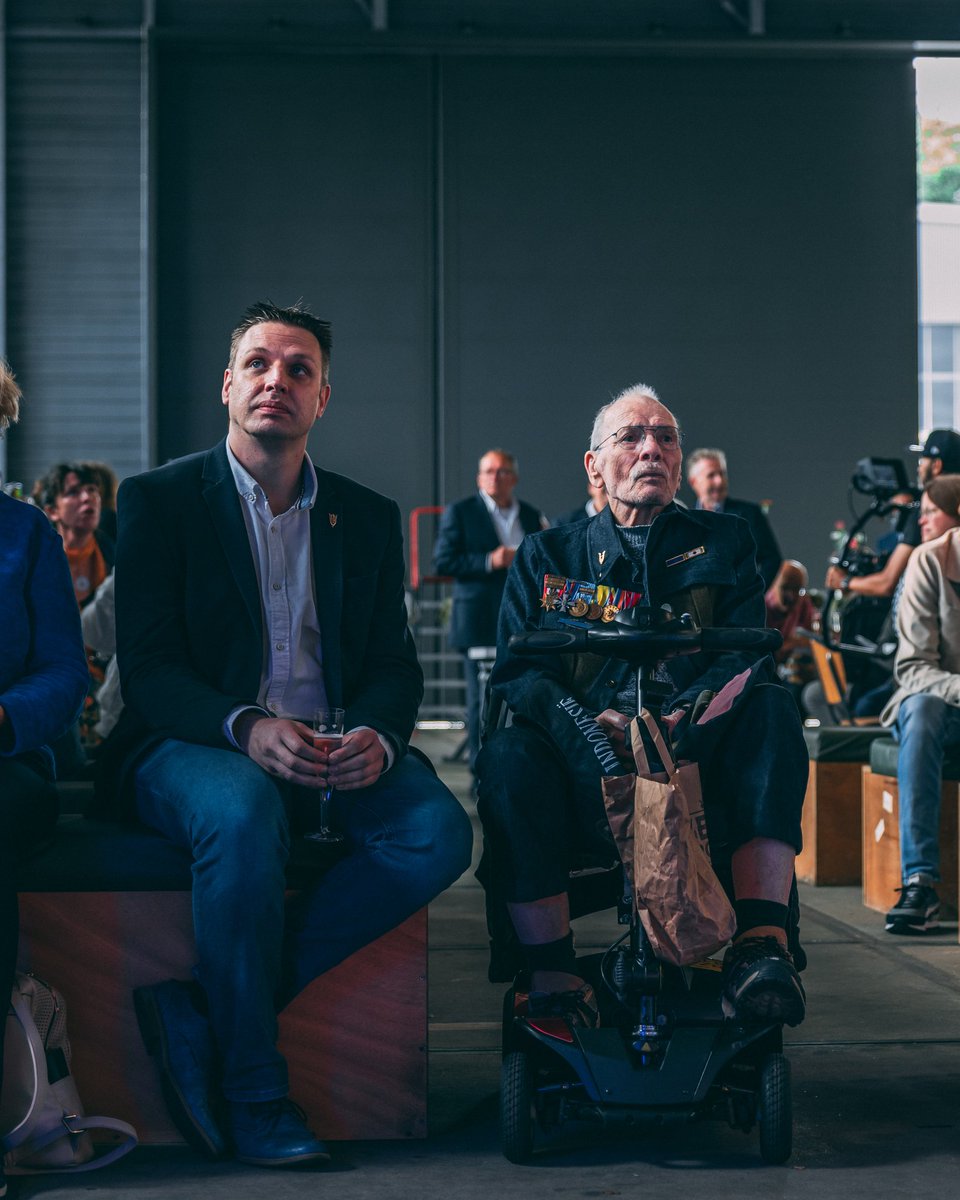 RoyGrinwis's tweet photo. Vandaag zou mijn vriend en oud Nederlands-Indië en Korea #Veteraan Ton Kelders 96 jaar worden. Helaas is hij alweer 2 jaar niet meer onder ons.

"Je hebt oude veteranen en jonge veteranen, maar we zijn allemaal veteraan"

#OldSoldiersNeverDie https://t.co/EK2dgB4QrT