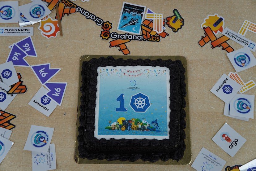 aurigait's tweet photo. We celebrated a decade of Kubernetes with an awesome bash in Jaipur, co-hosted by the CNCF Jaipur - Rajasthan, Grafana Labs (Grafana &amp; Friends Jaipur) and AWS User Group Jaipur - Rajasthan !
#Kubernetes #CloudNative #BirthdayBash #CNCF #Grafana #Jaipur #TechCommunity https://t.co/oQ1ukz3lLi